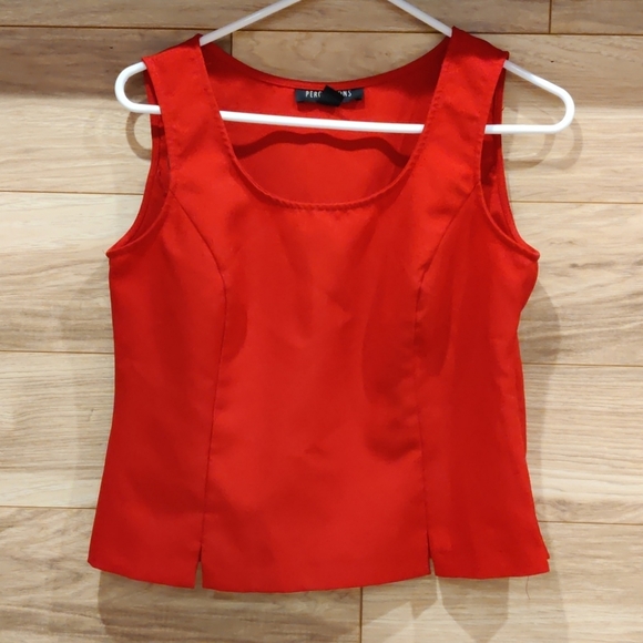 Perceptions Red Top M - Picture 1 of 3